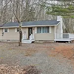 Arrowhead Lake Home With Hot Tub, 12 Mi To Ski!